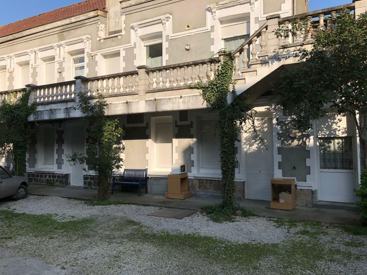 Aux Thermes Saint-Amand-les-Eaux Eksteriør billede